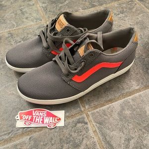 Vans 7.5 sneakers brand new!